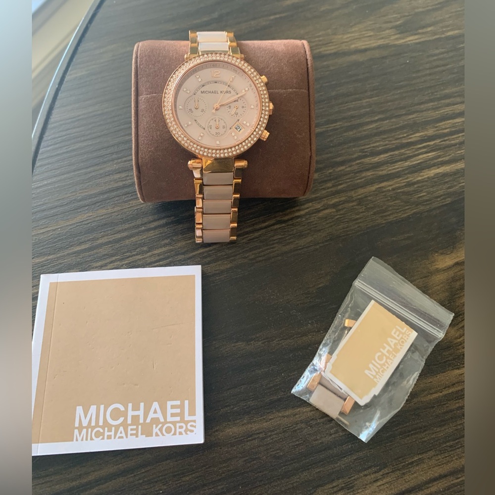Michael Kors Parker Watch - Picture 2 of 4